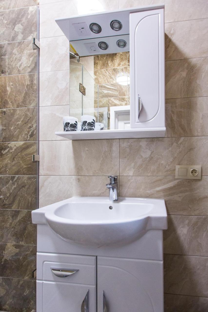 Avangard On Sholom Aleikhem St 7 Apart Apartment Lviv Bagian luar foto