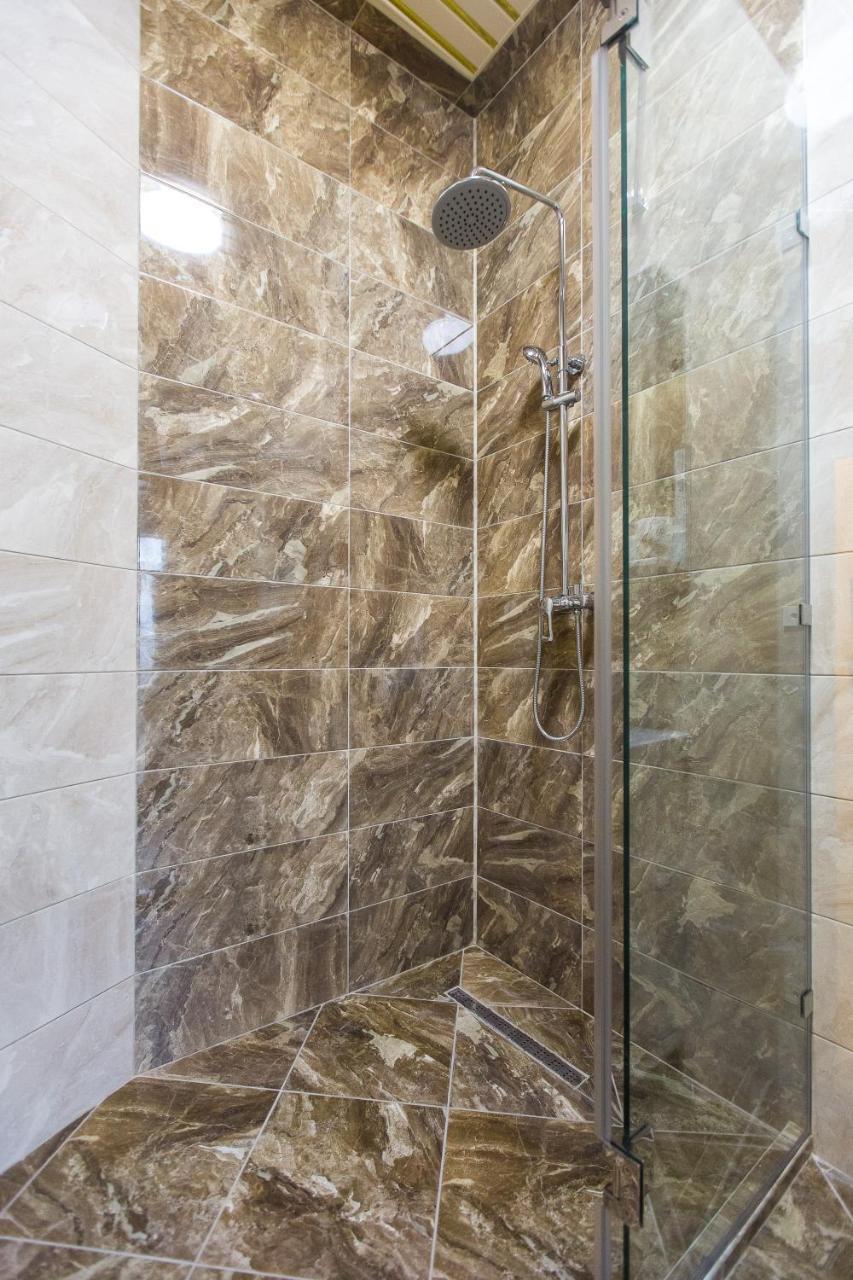 Avangard On Sholom Aleikhem St 7 Apart Apartment Lviv Bagian luar foto